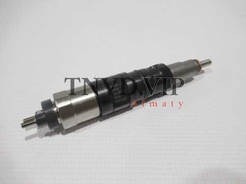 Форсунка топливная 095000-3530 DENSO [82833]