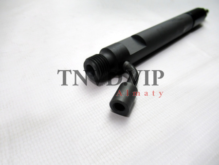 Форсунка топливная XCMG GR215 CUMMINS 6CT 155P137 [90706]