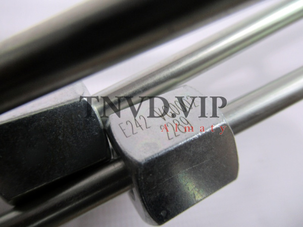 Трубки топливние (с насоса на форсунки) D12 (оригинал) [22267]