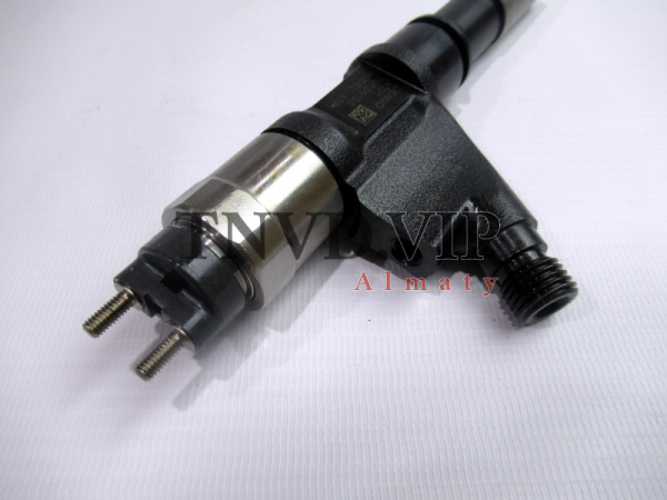 Форсунка топливная 6701/6700 Euro III (хороший качетсво) [03193]